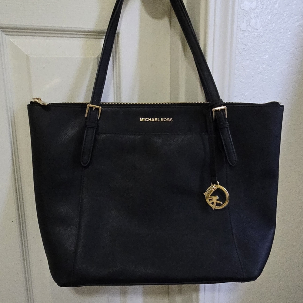 Michael Kors Elegant Black Tote